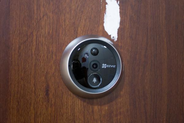 萤石dp1触摸屏智能猫眼的选购安装和体验