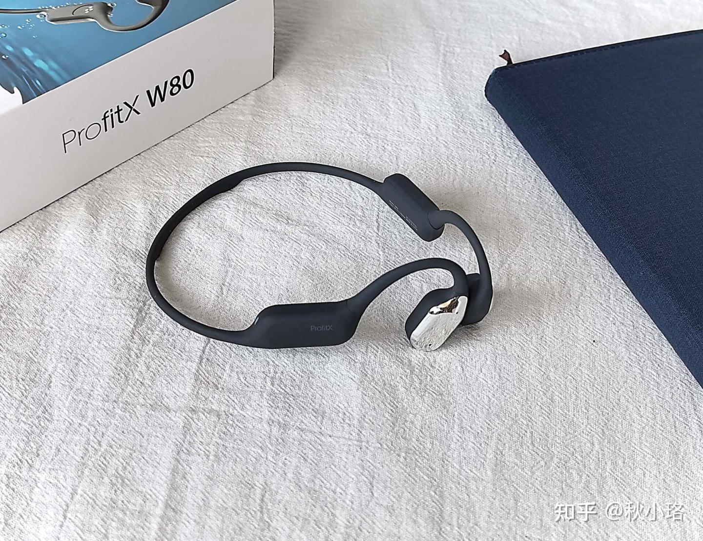 运动党必入!EO骨聆W80骨传导耳机实测:真骨传导,自由听音+狂甩不掉,运动达人的隐形外挂!跑步、游泳、骑行,全运动场景适配!2026年骨传导耳机推荐!