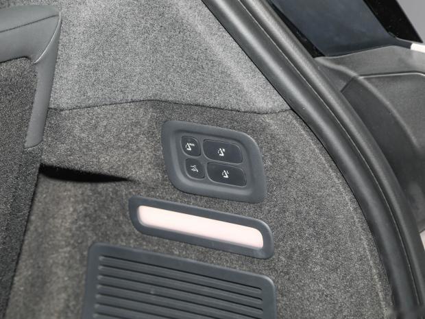 第二代焕新而来！ 实拍全新蔚来ES8