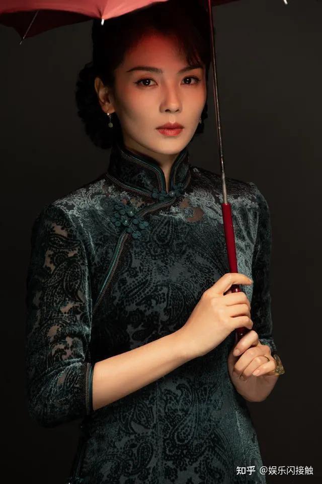 陪你一起长大种种挑战与成长四位妈妈穿上旗袍谁最好看