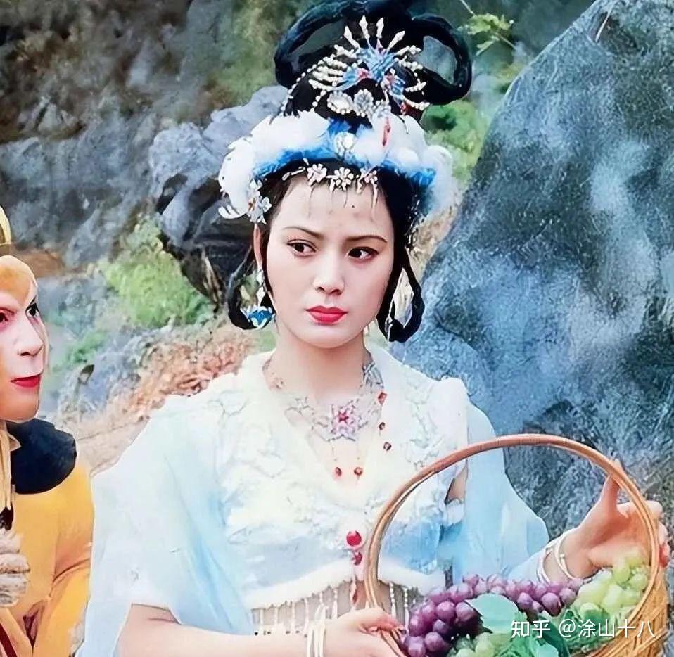 谁也没想到,郑益萍出场不过10分钟左右,便能塑造出一个顶级美人,还让