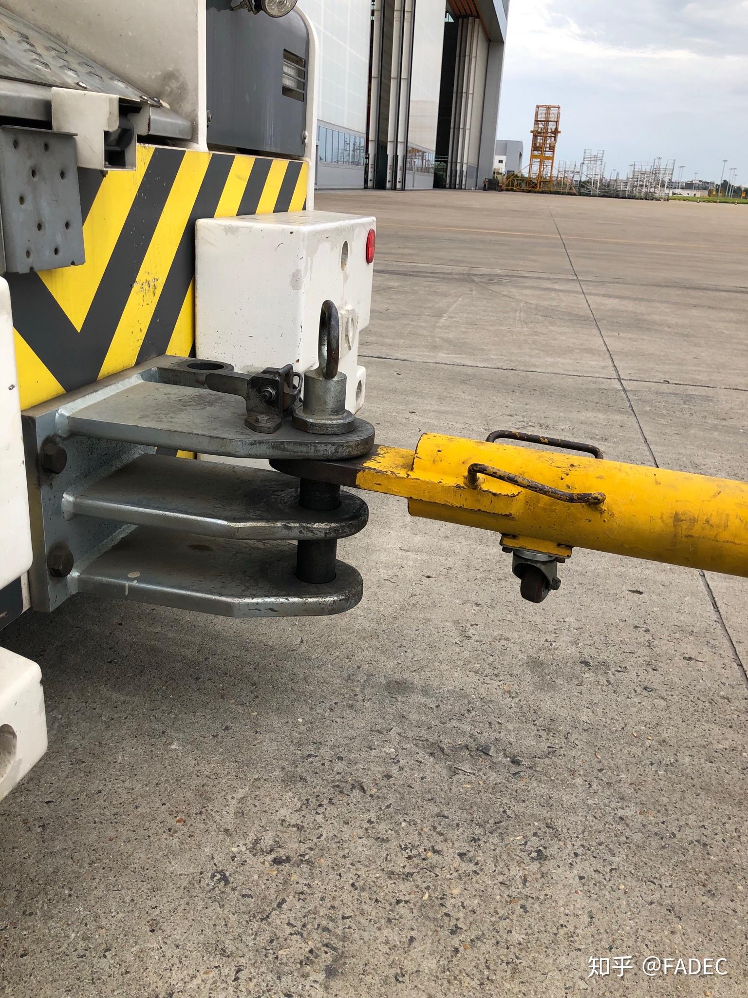 飞机牵引车为什么那么贵