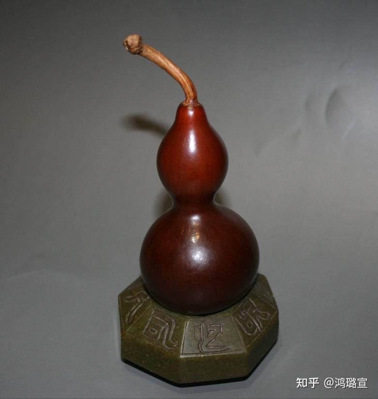 这个问题其实就要让很多玩家失望了,文玩葫芦盘玩到最后其颜色是正常