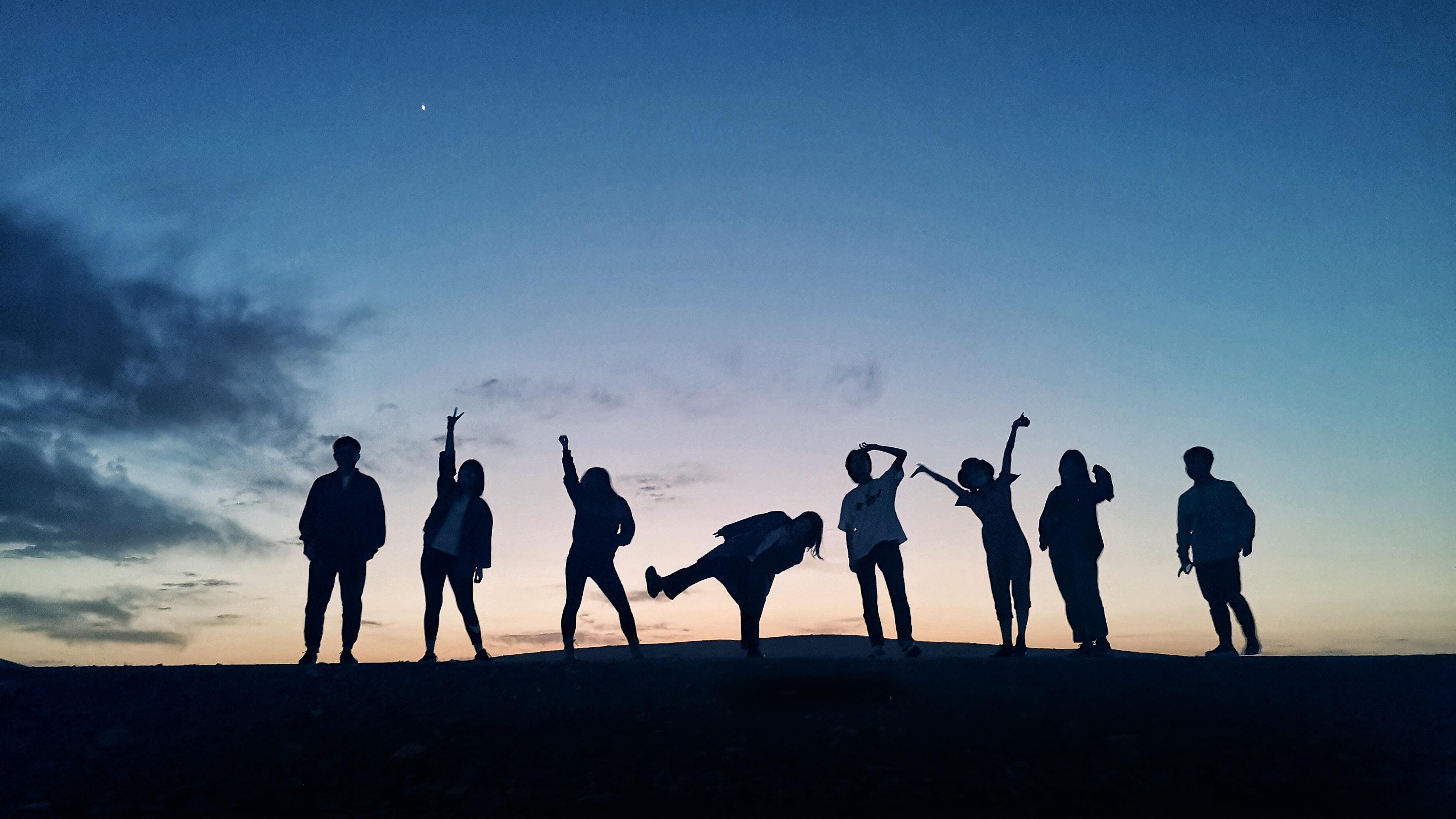 你是喜欢比较自由的一个人旅行,还是喜欢一群人旅行?会去哪里呢?