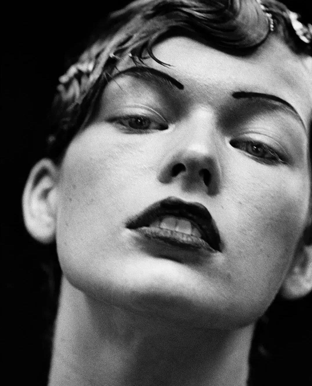 高清晰法国模特演员Léa Seydoux蕾雅・赛杜黑白人像桌面壁纸下载