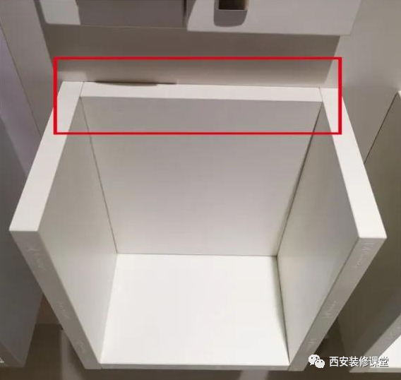 定制衣柜衣柜背面靠墙用薄背板且不贴墙行吗