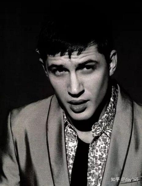 有哪些汤姆哈迪的高清壁纸?