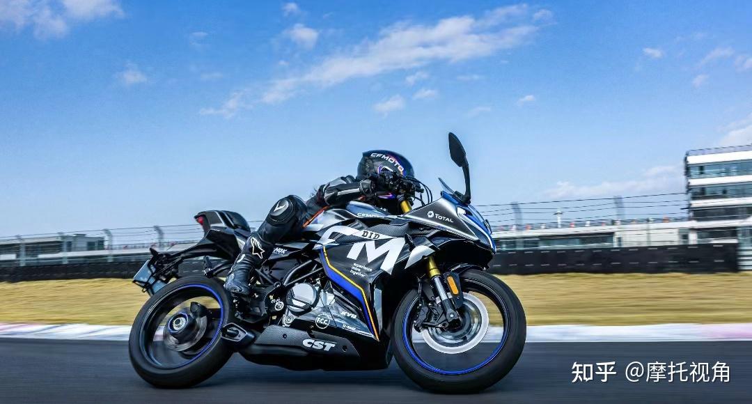 突破250仿赛底线赛科龙发布rc250飓风版14988元配置几乎不变