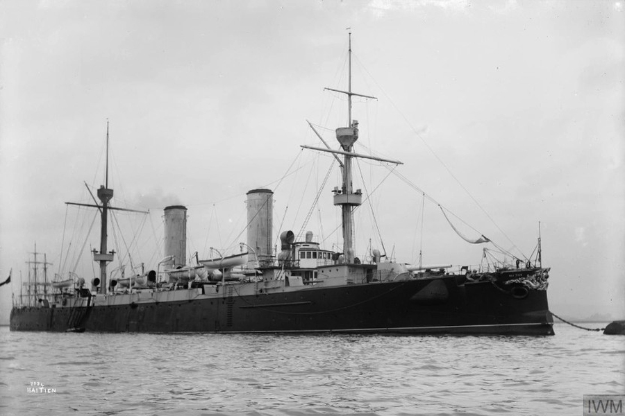 2艘从英国订购的海圻级防护巡洋舰在1899年春季已经完工,但此时还在