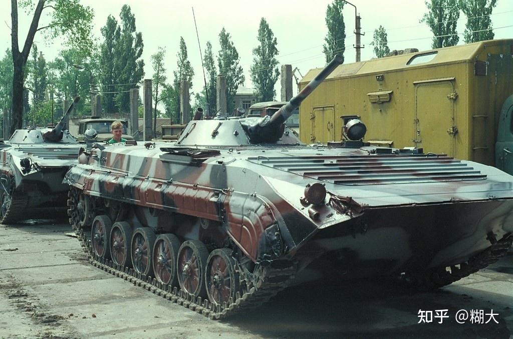 苏联血统的 BMP-1：重新“定义”现代步兵战车 - 知乎