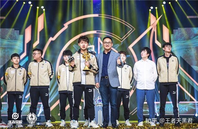 fly怎么不上场 v2-6f11e4c82703daff40ac3f966b2becc0_r.jpg