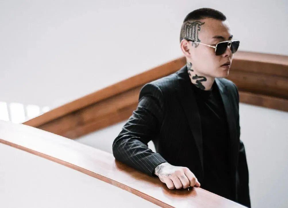 大家别光盯着空壳咱们来聊聊谢帝的新mixtape到底如何