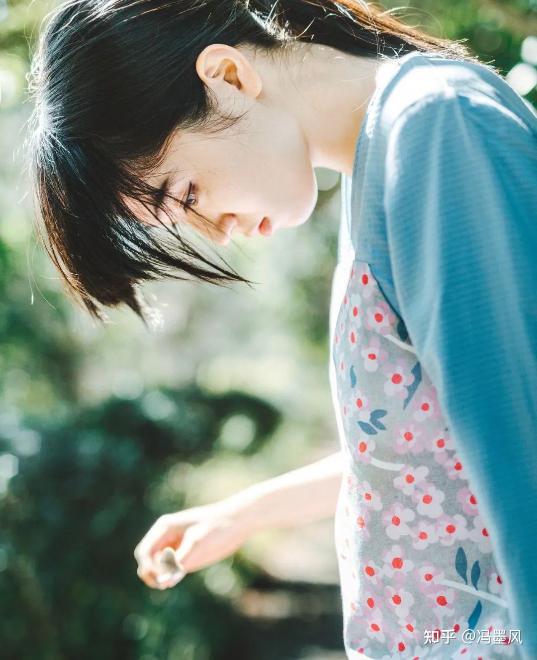 懒人必备8个拍照姿势,气质感满分~ - 知乎