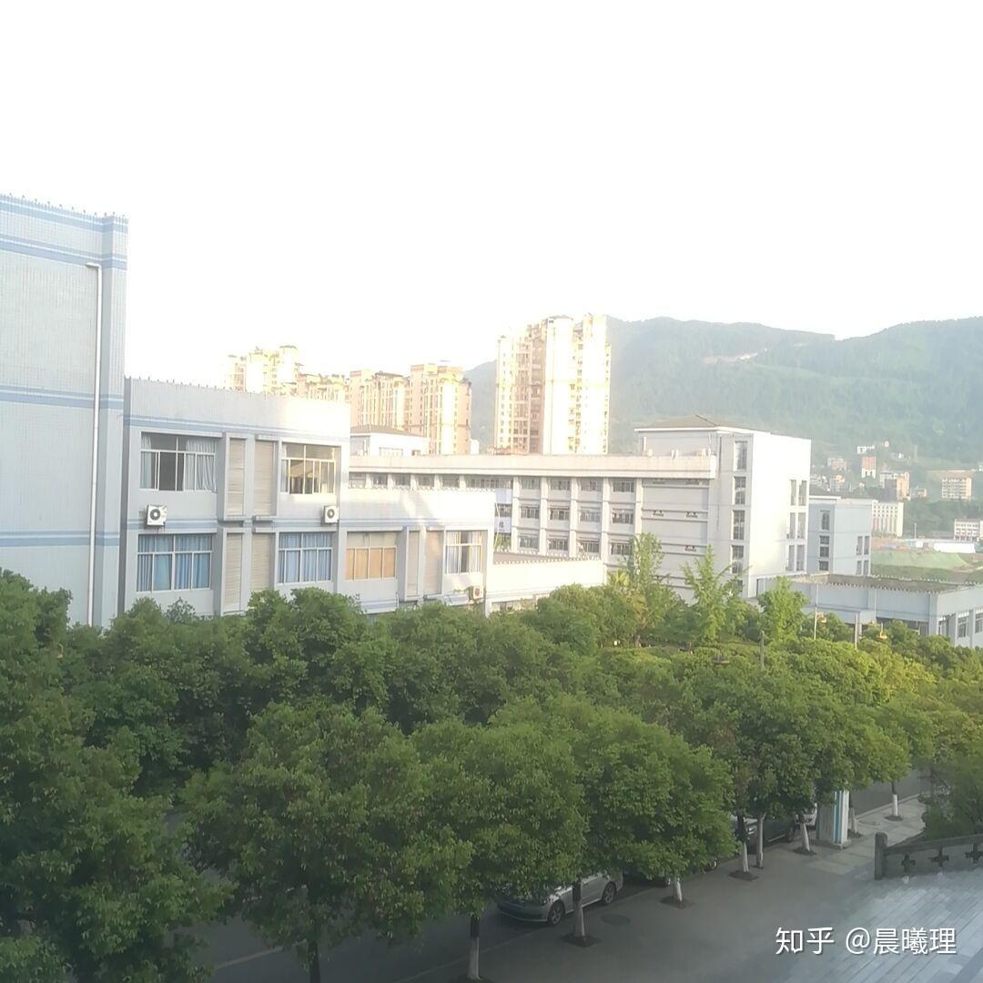 在宣汉中学读书是一种什么体验?