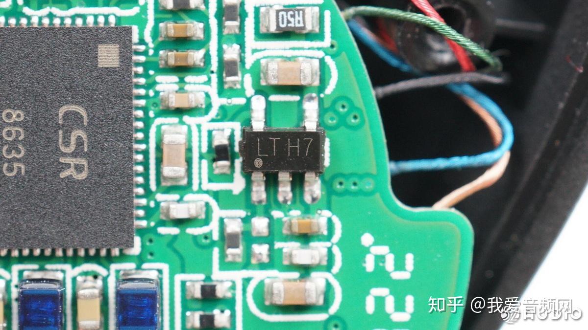 耳机采用高通csr8635蓝牙音频单芯片方案,支持蓝牙4.