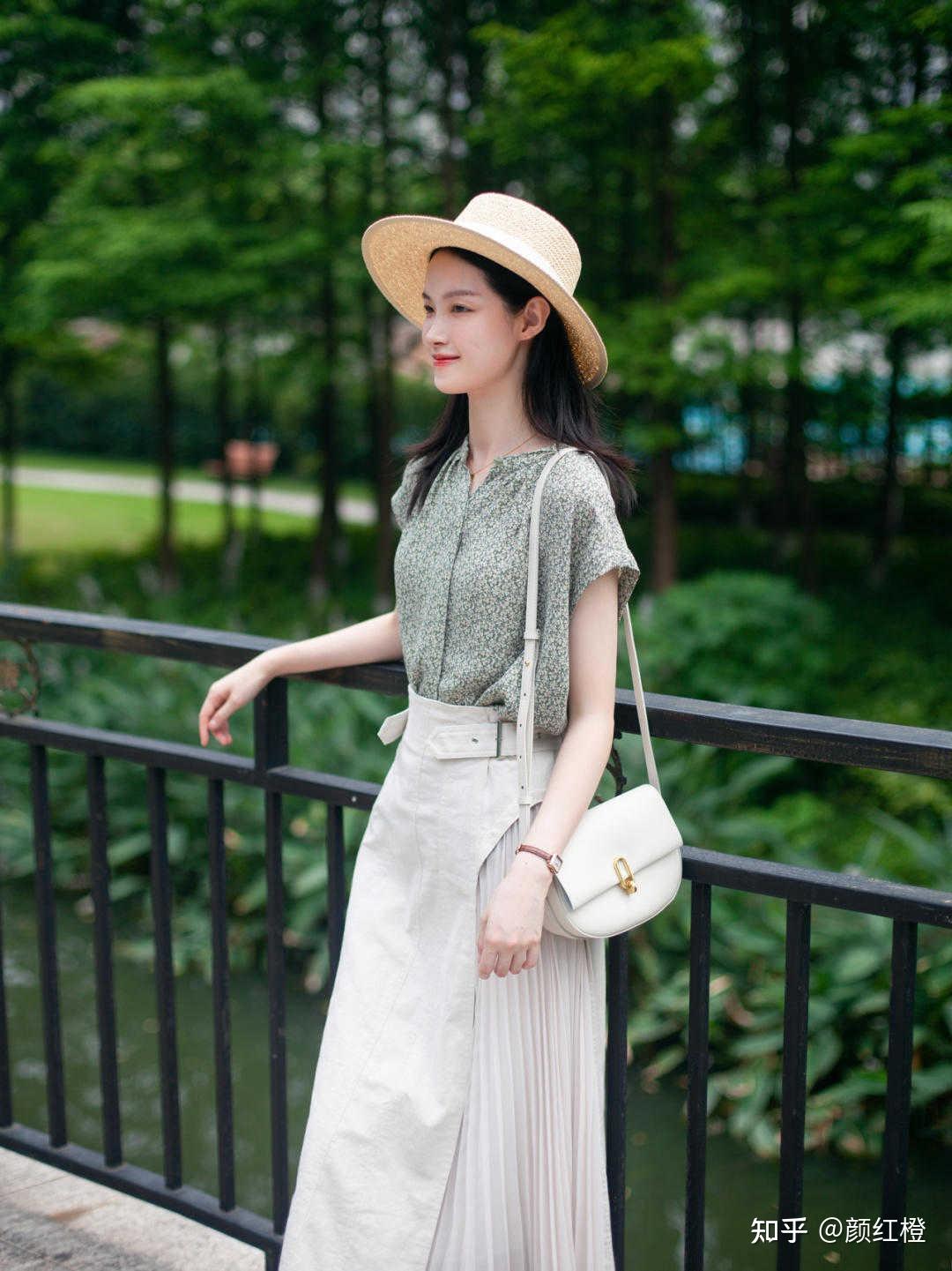 穿来穿去还是简约温柔的气质穿搭更日常清新自然又温柔