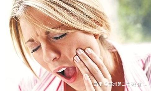 口腔软腭疼痛图片