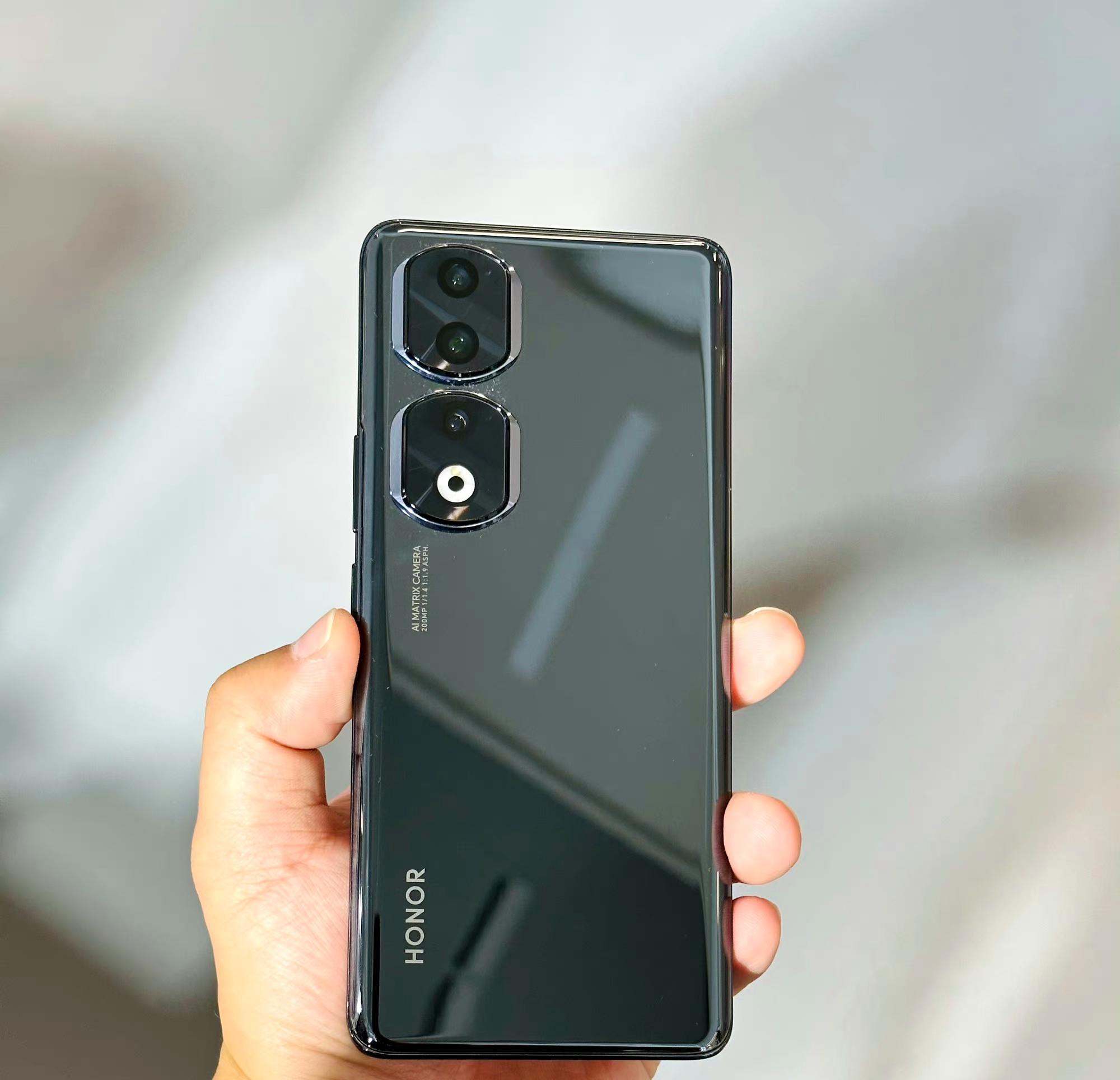 买荣耀90pro还是红米k60pro好