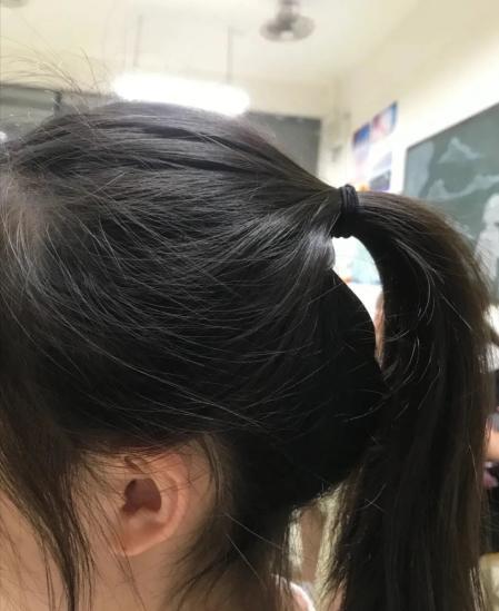 头发软塌还有头皮屑你还没解决这个烦恼吗