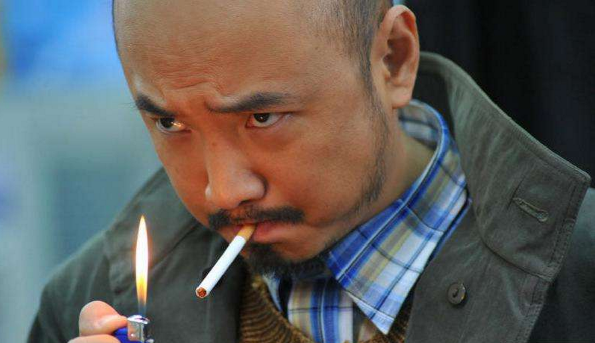 从佛系青年到油腻中年谁策划了这场舆论偏见