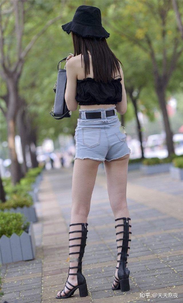 说说穿那种半个屁股蛋子露在外面的短裤出街的女生,是怎么想的?
