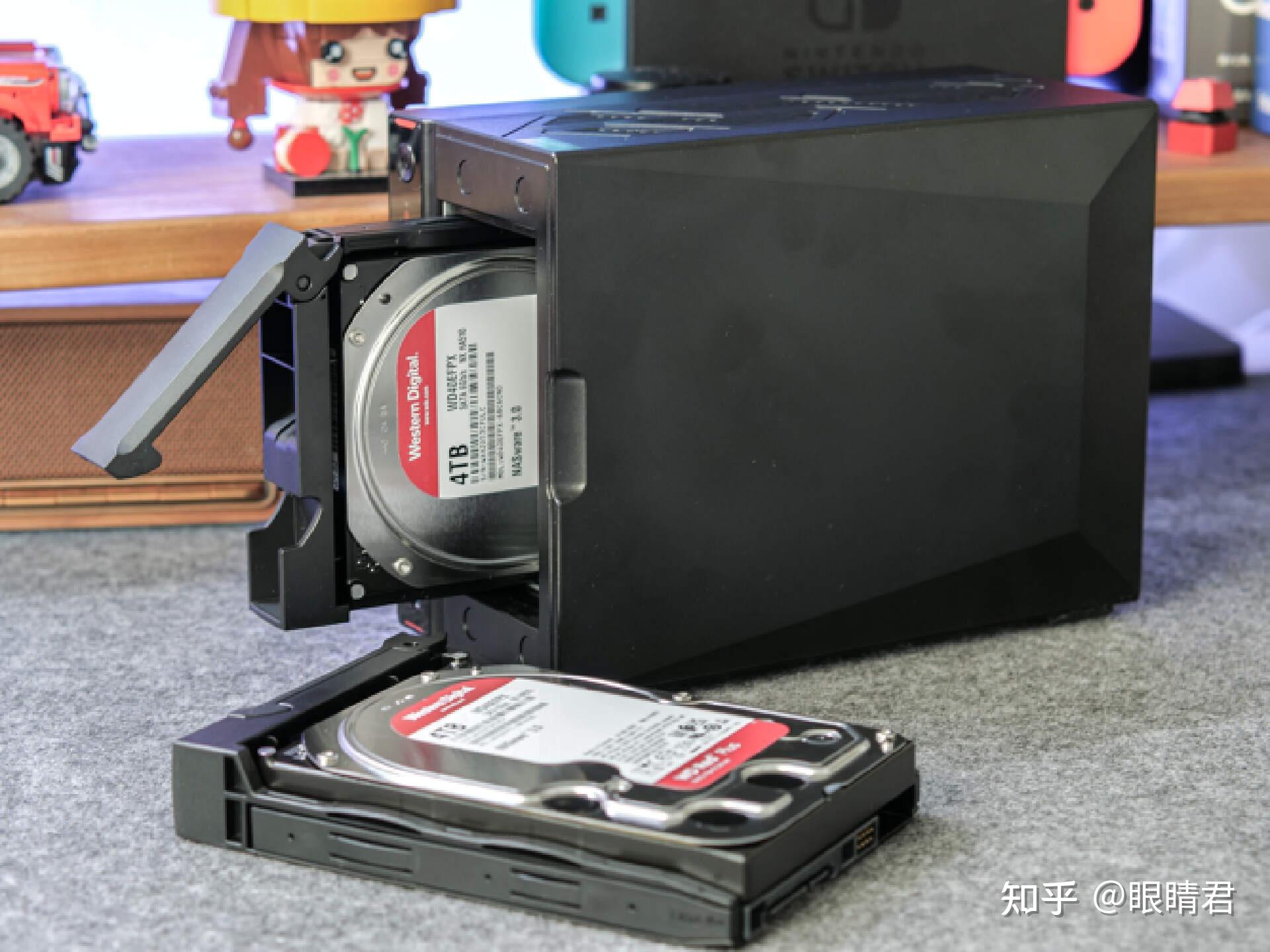 两块4tb容量的西部数据红盘plus,做为一款专为nas打造的企业级硬盘