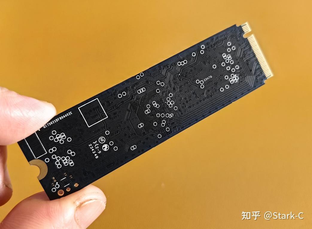 一步到位的固态硬盘选购，希捷酷鱼520 4096GB固态硬盘上手实测- 知乎