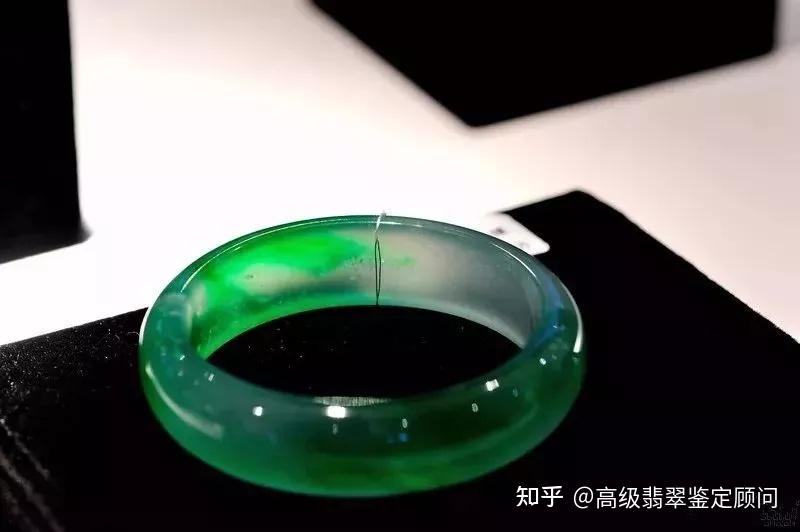 翡翠手镯王惊现苏富比拍卖会估价一个亿