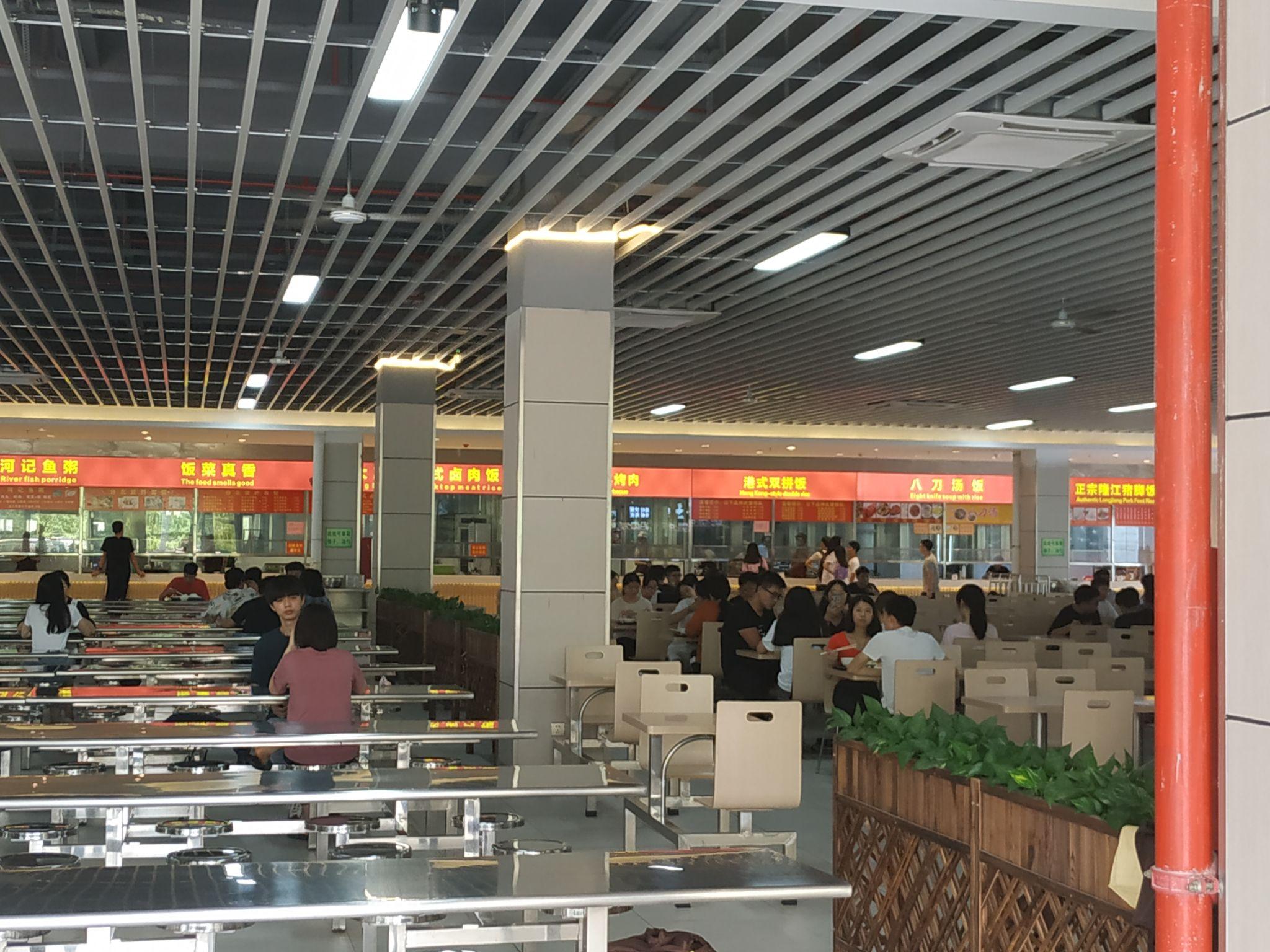 在惠州学院里就餐是一种怎样的体验?有什么推荐的食堂和美食? - 知乎