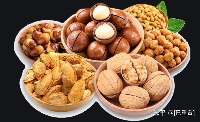 在零食界坚果经常被誉为最健康的零食不仅香脆可口还富含营