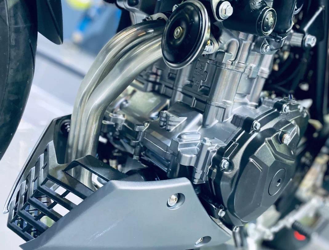 简报极速180kmh凯越旗下首款运动街车cobra321