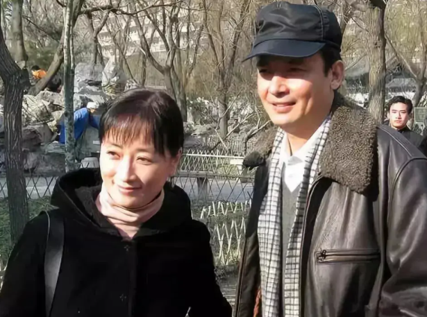 袁玫 / 张蕾 / 郭霄珍 / 周贤珍 / 郑铮 / 高宏亮