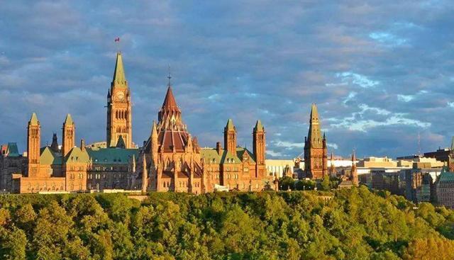 hl加拿大旅游的打开方式快速办理加拿大永居萨省创业移民项目