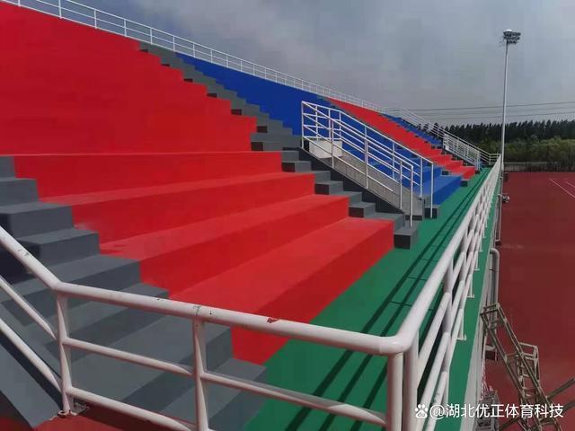 丙烯酸看台颜色比较丰富,所有的颜色可以根据要求进行调色订正.