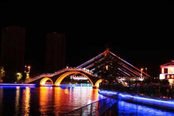 迪拜是国家还是城市 迪拜是不是最富的国家 迪拜酋长