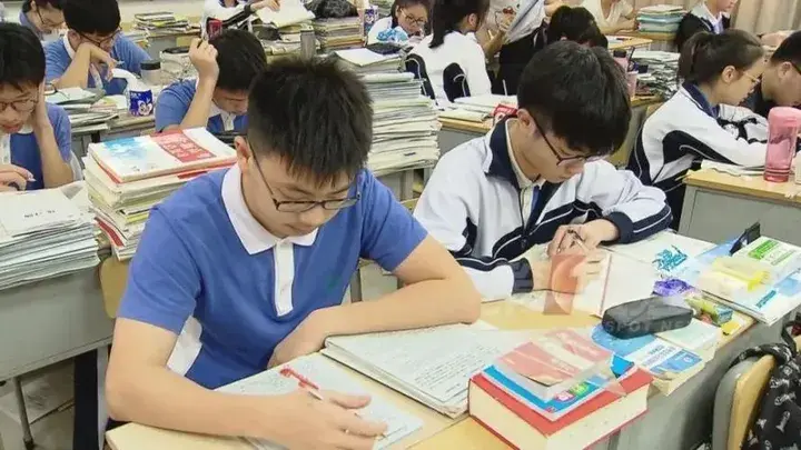 深圳中考封闭式冲刺班助你突破分数瓶颈