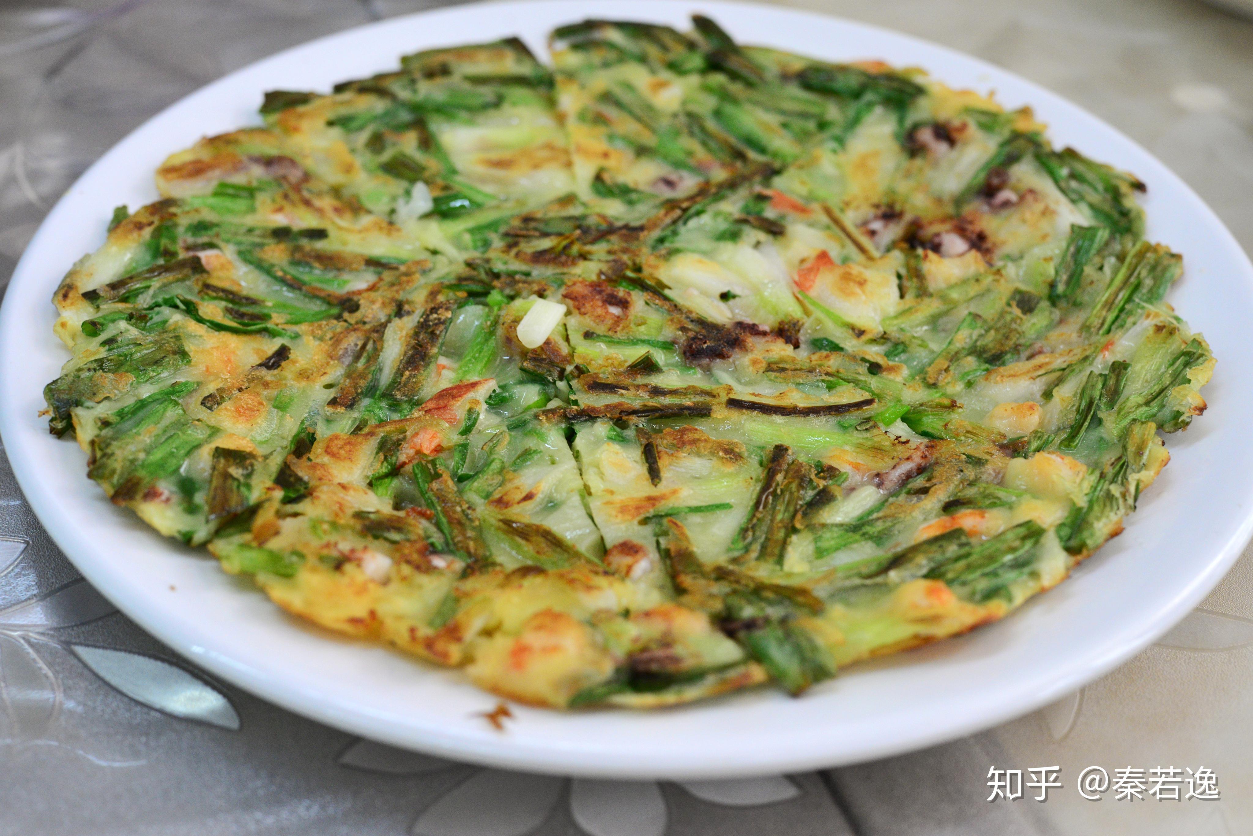 智贤爸爸今天做了在韩国传统市场绝对绕不过去的美食，海鲜葱饼+海鲜嫩豆腐汤+米酒_哔哩哔哩_bilibili