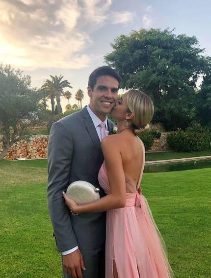 今日图集卡卡与妻子的甜蜜时光