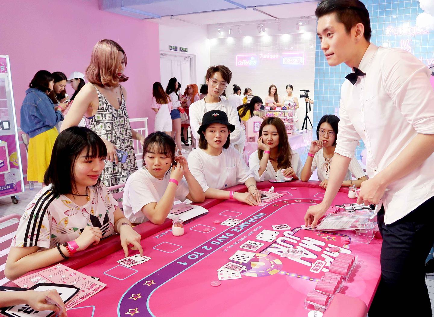 买买菌举办PINK CASINO幸运筹码粉丝派对！ - 知乎