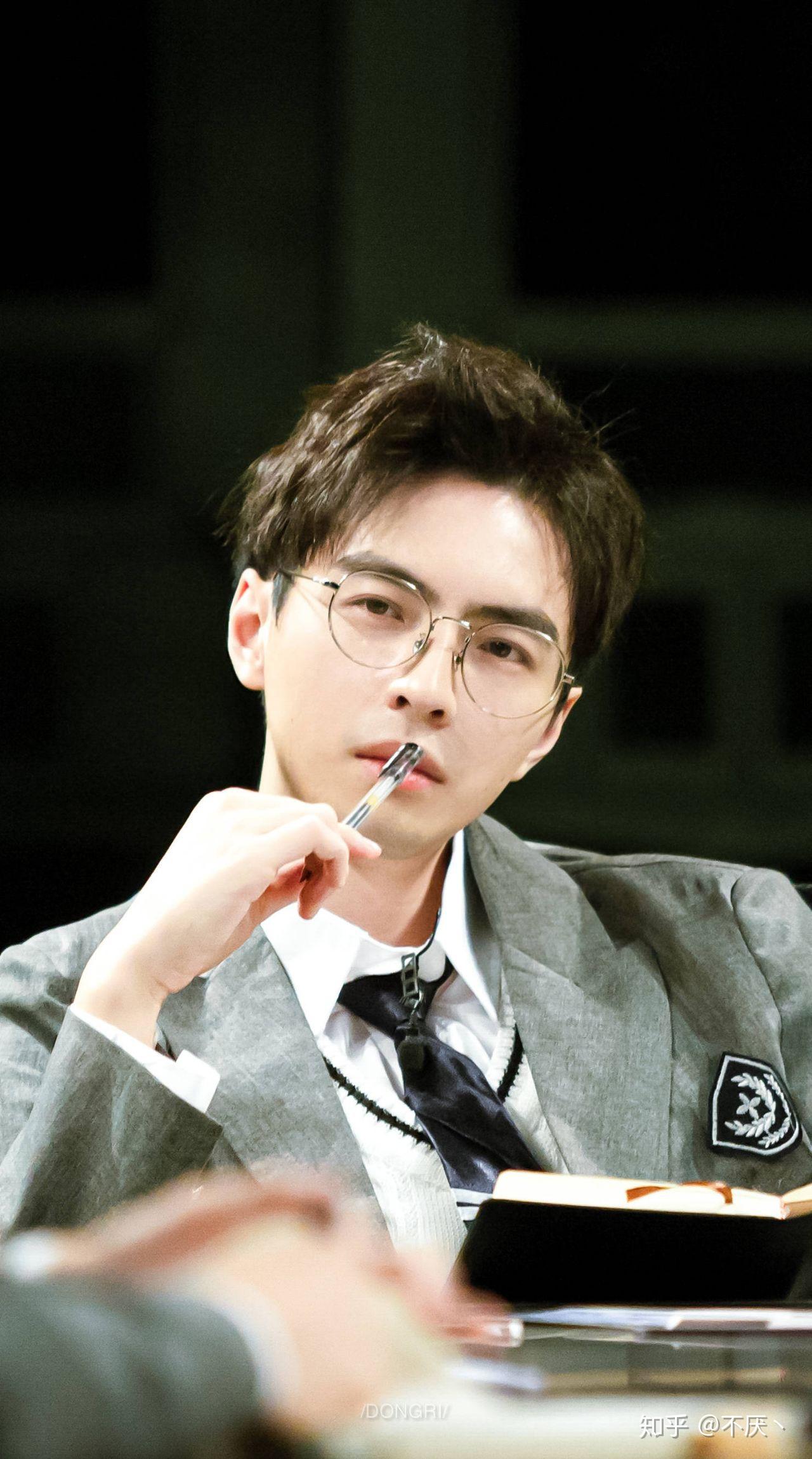 你们学校的校草帅到什么程度