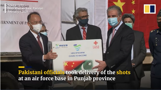 《南华早报》视频报道截图2月1日,中国捐赠的新冠疫苗抵达巴基斯坦