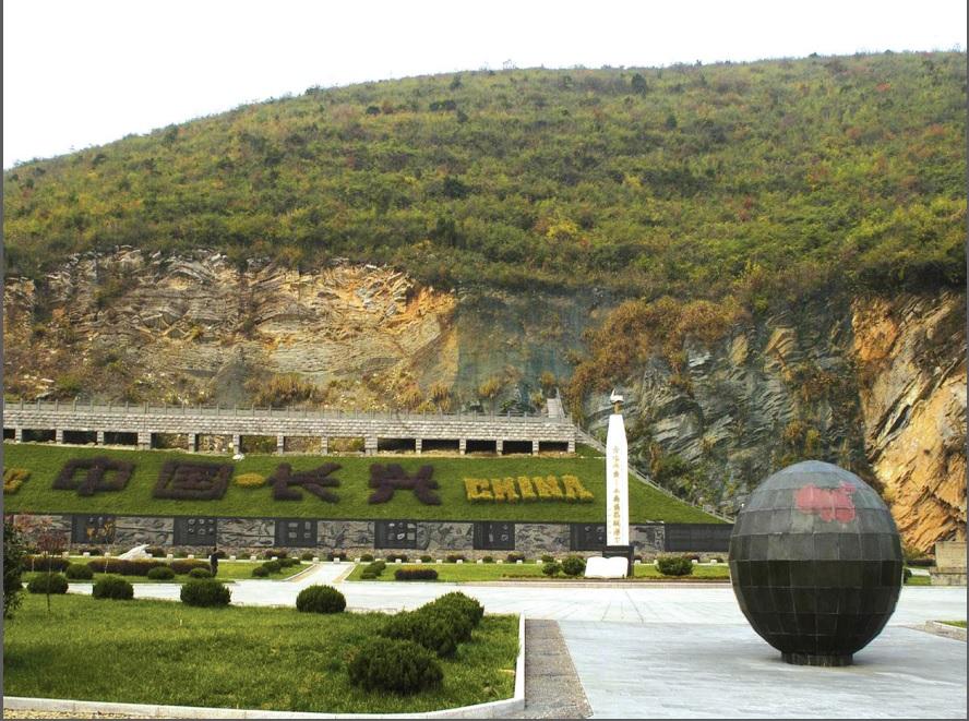 集齐一百颗金钉子你就能召唤