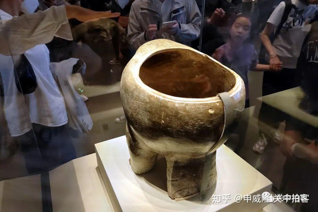 走进国家博物馆:看望渭南市出土的鹰形陶鼎 - 知乎