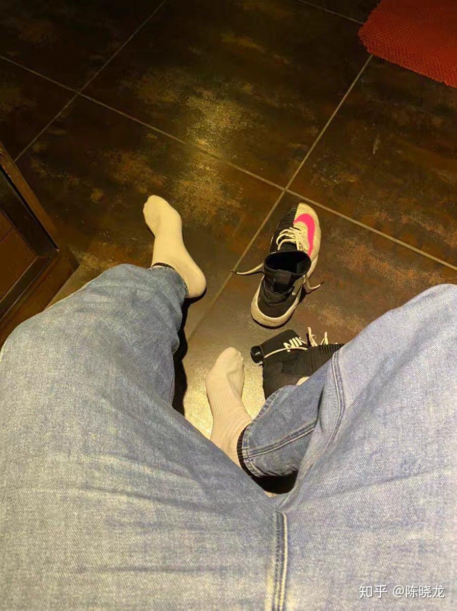 白袜球鞋怎么就这么好看呢