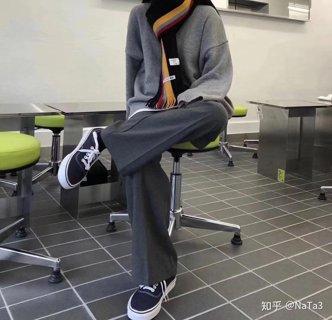 西装配什么球鞋好看af1aj1或者scaci之类的求推荐