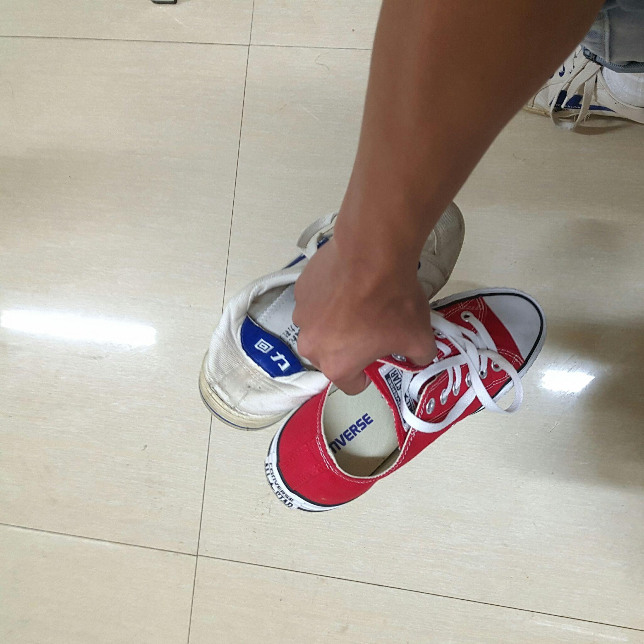 回力和匡威到底有多少差距?