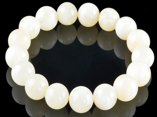 白蜜蜡多少钱一克?白蜜蜡的种类分为三类