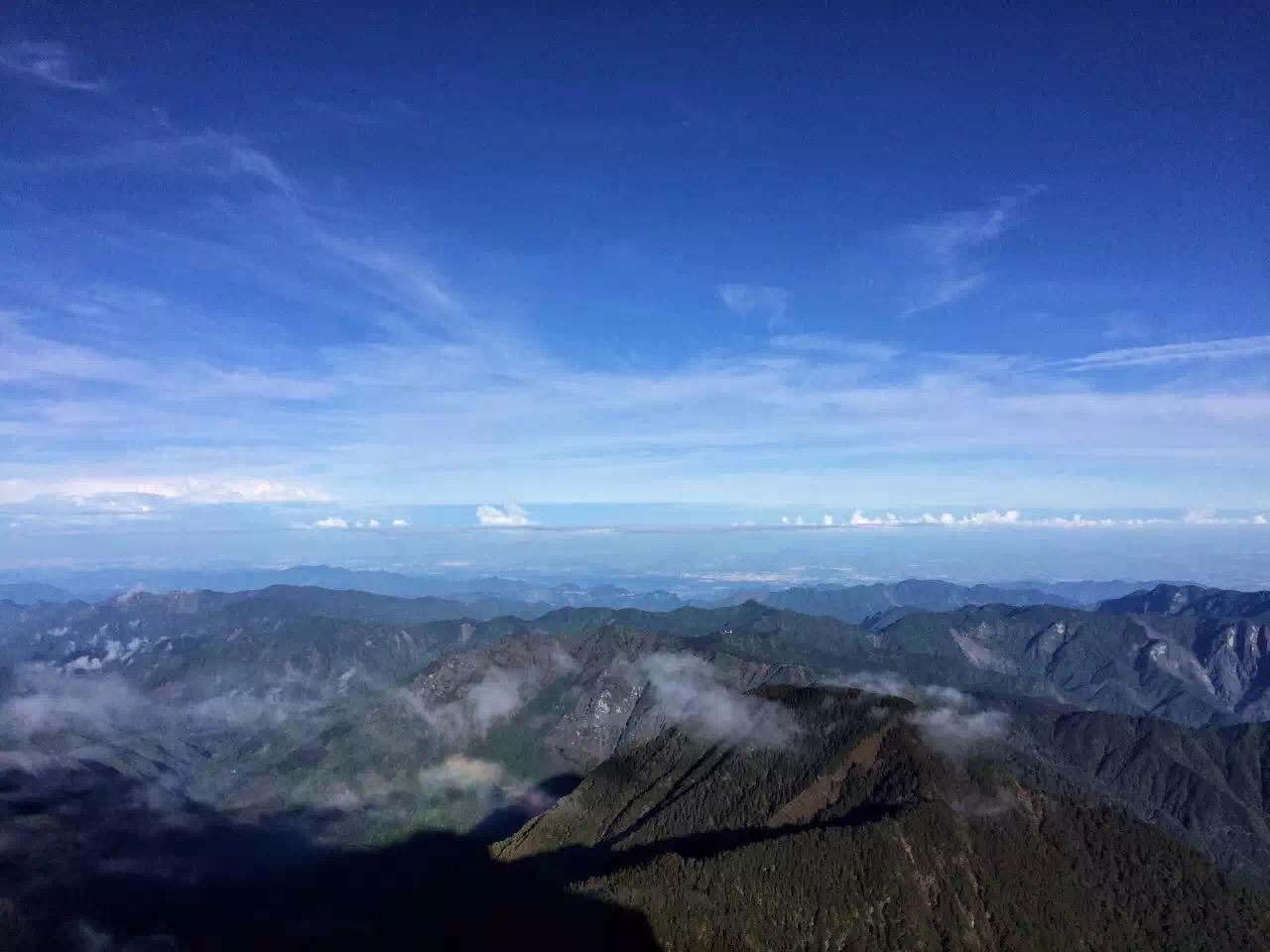 站在台湾玉山的顶峰, 望西能够看见台湾海峡吗?