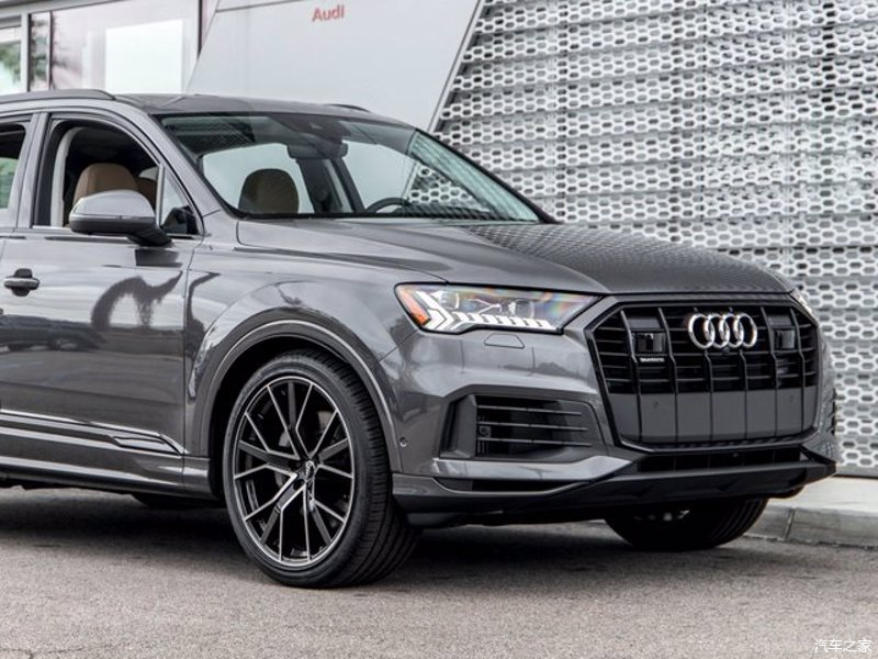 新款奥迪q7灰色涂装彰显霸气硬朗的风格