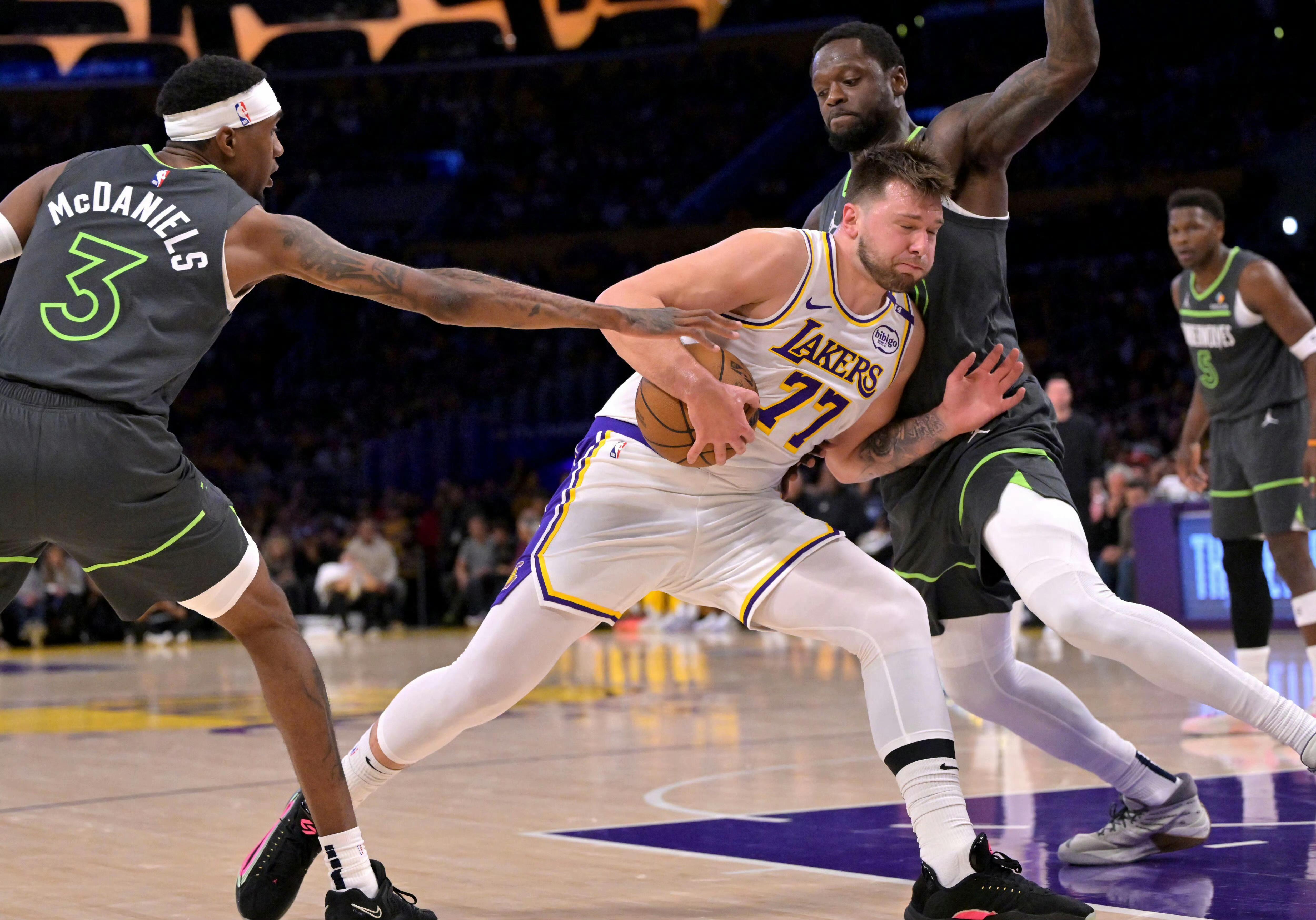 25赛季,nba季后赛西部首轮湖人vs森林狼这场比赛?